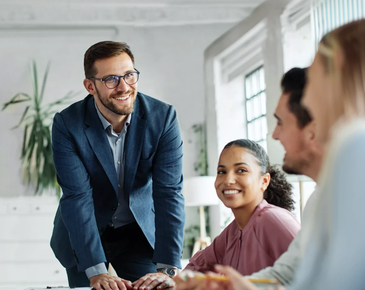 Diferença entre intermediário vinculado e não vinculado