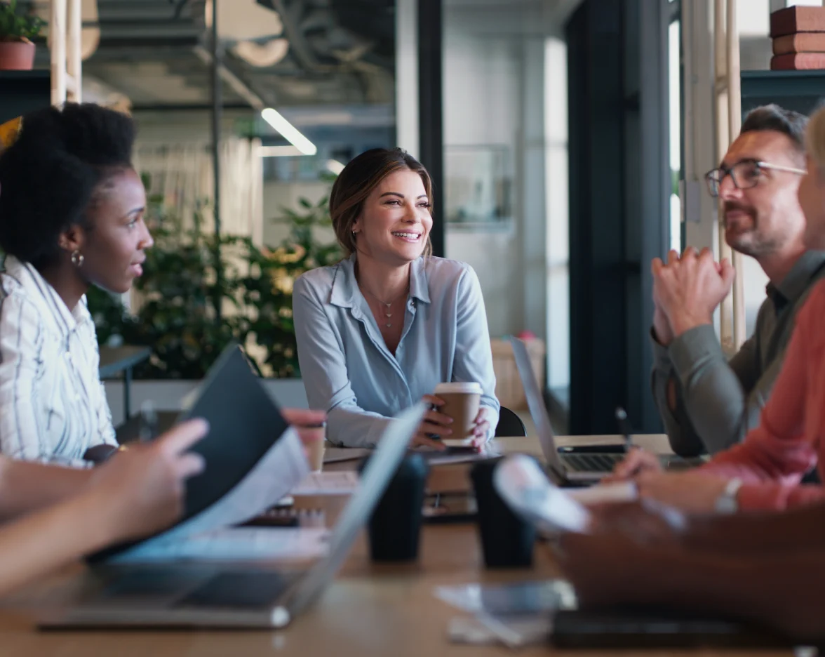 Como distribuir leads e processos numa equipa de intermediação